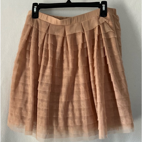NWT. BCBG Maxazria Size M Mauve Pink Tiered Mini Skirt. New with Tags - Picture 10 of 11